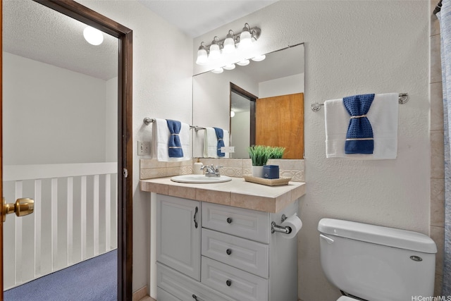 94-1061 Anania Cir Unit 33, Mililani, HI 96789 - bathroom with toilet and vanity