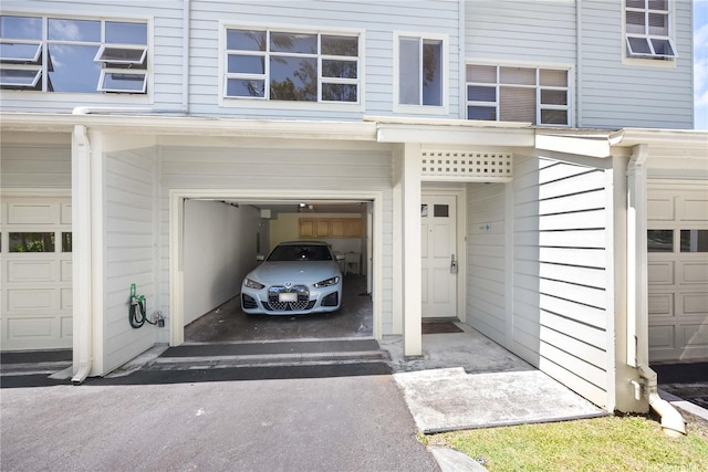 1305 Moanalualani Pl Unit 25C, Honolulu, HI 96819 - garage with driveway