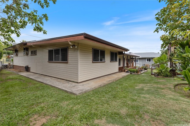 1328 Hele St, Kailua, HI 96734 - view of side of property with a yard