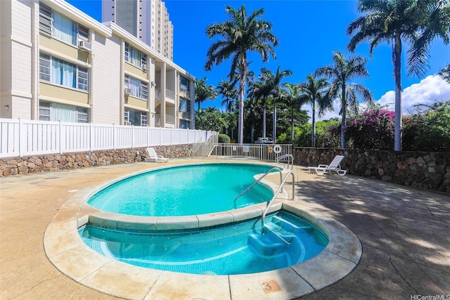 98-1038 Moanalua Rd Unit 1905, Aiea, HI 96701 - community pool with fence and a patio