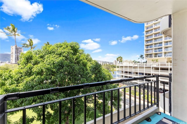 440 Seaside Ave Unit 404, Honolulu, HI 96815 - balcony featuring a view of city