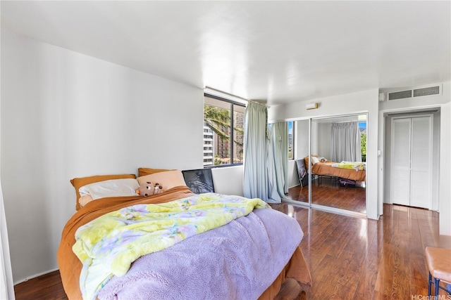 440 Seaside Ave Unit 404, Honolulu, HI 96815 - bedroom with wood finished floors
