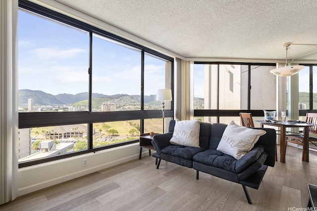 300 Wai Nani Way Unit 1902, Honolulu, HI 96815 - sunroom with a mountain view