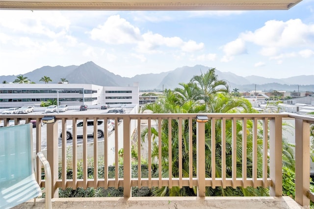 46-010 Aliikane Pl Unit 211, Kaneohe, HI 96744 - balcony featuring a mountain view