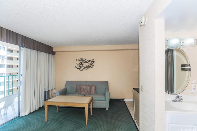 444 Kanekapolei St Unit 507, Honolulu, HI 96815 - sitting room with carpet
