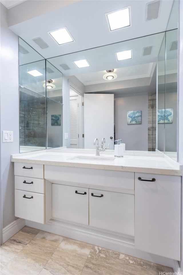 415 S St Unit 2902, Honolulu, HI 96813 - bathroom featuring vanity and baseboards