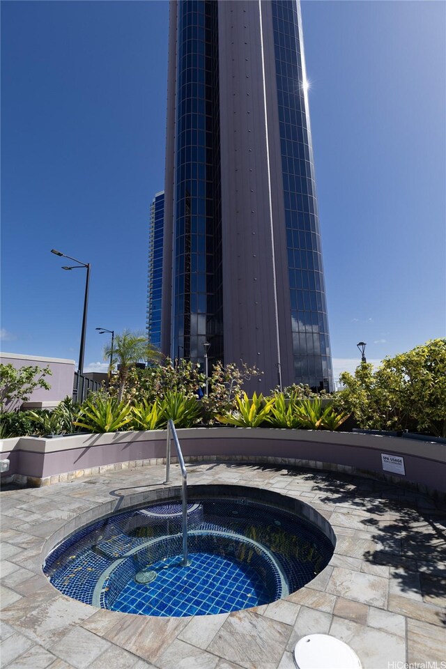 415 S St Unit 2902, Honolulu, HI 96813 - view of pool with a hot tub