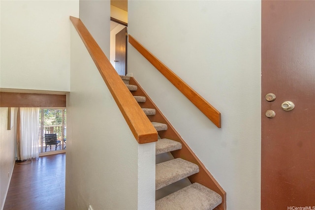 92-1044 Kanehoa Loop Unit 84, Kapolei, HI 96707 - stairway with wood finished floors and a towering ceiling