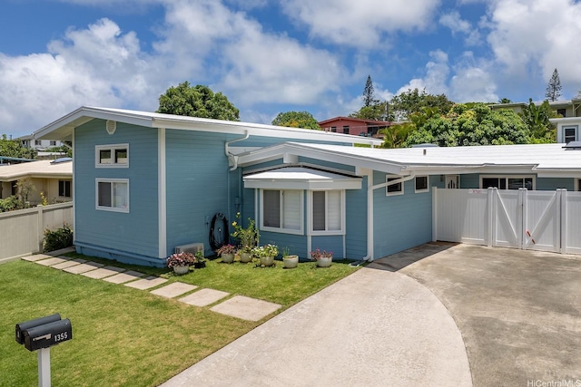 view of front of home with driveway