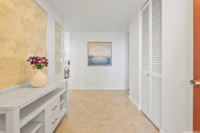 500 University Ave Unit Ph6, Honolulu, HI 96826 - hall featuring baseboards