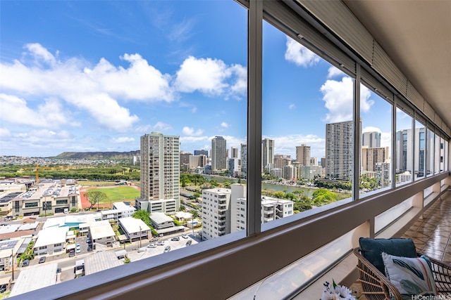 500 University Ave Unit Ph6, Honolulu, HI 96826 - balcony with a skyline view