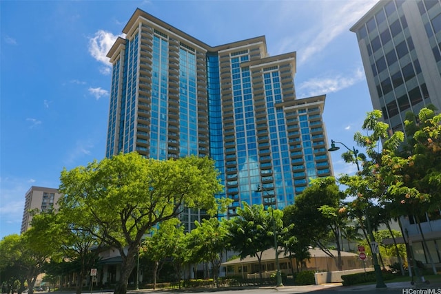 1837 Kalakaua Ave Unit 1102, Honolulu, HI 96815 - view of apartment building / complex