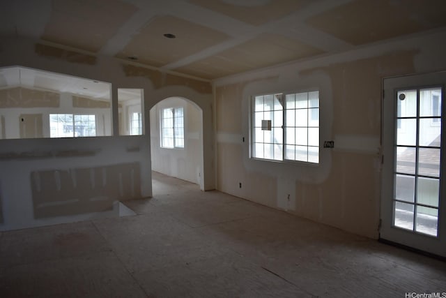 56-377 Leleuli St, Kahuku, HI 96731 - unfurnished room featuring arched walkways