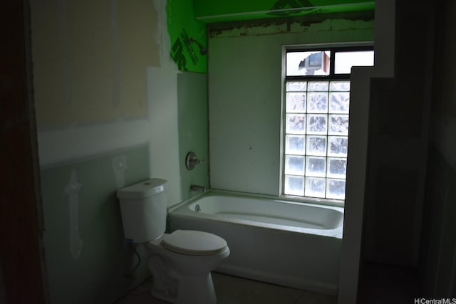 56-377 Leleuli St, Kahuku, HI 96731 - bathroom featuring a tub to relax in and toilet