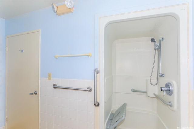 95-1050 Makaikai St Unit 23D, Mililani, HI 96789 - bathroom featuring a shower