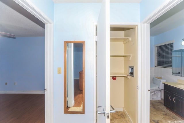 95-1050 Makaikai St Unit 23D, Mililani, HI 96789 - bathroom with toilet and vanity
