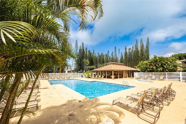 46-049 Aliianela Pl Unit 1713, Kaneohe, HI 96744 - community pool featuring fence and a patio area