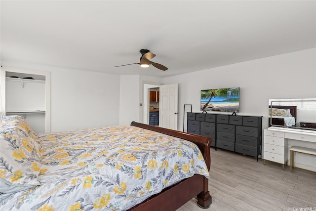 94-265 Anania Dr, Mililani, HI 96789 - bedroom featuring light wood-type flooring, ceiling fan, and a closet