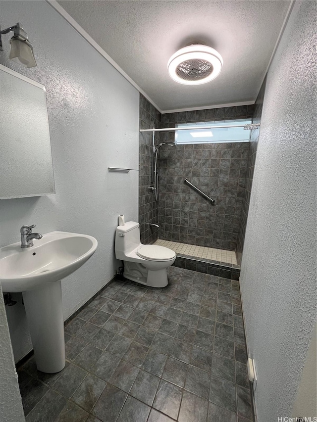 118 Kalalau St, Honolulu, HI 96825 - bathroom featuring toilet, a textured wall, a stall shower, and a textured ceiling