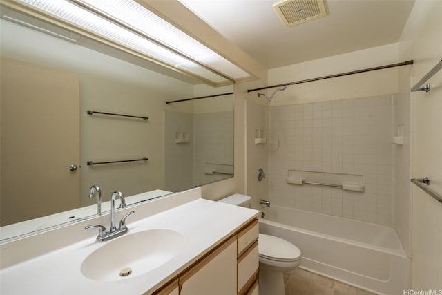 95-1045 Kaapeha St Unit 172, Mililani, HI 96789 - full bath with toilet, vanity, shower / bathtub combination, and tile patterned flooring