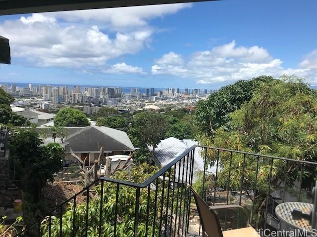 3031 Libert St, Honolulu, HI 96816 - balcony featuring a view of city