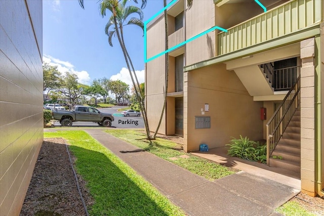 94-327 Hokuahiahi St Unit 325, Mililani, HI 96789 - surrounding community with stairway