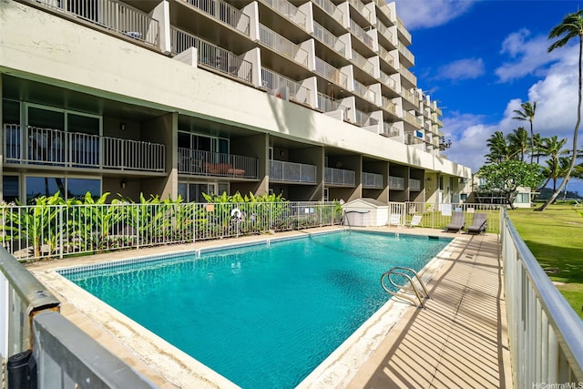 53-567 Kamehameha Hwy Unit 503, Hauula, HI 96717 - community pool with fence