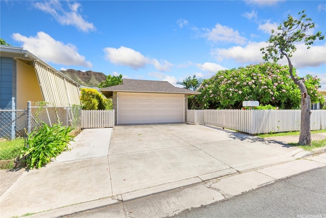3115 Kaunaoa St, Honolulu, HI 96815 - garage featuring driveway