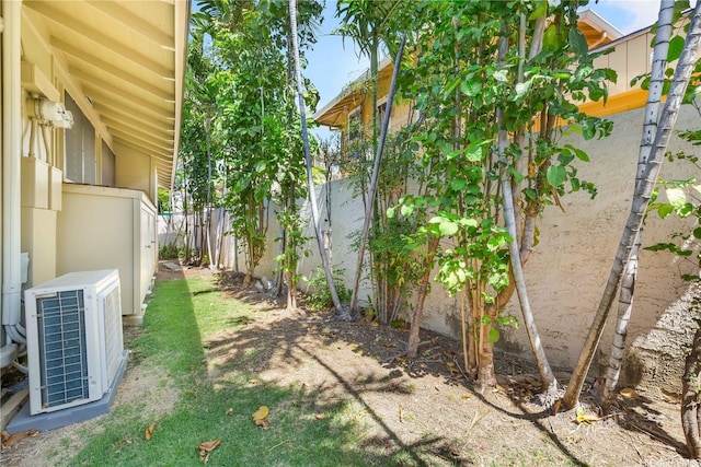 3115 Kaunaoa St, Honolulu, HI 96815 - view of yard featuring ac unit