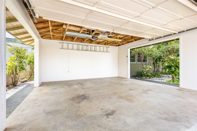 3115 Kaunaoa St, Honolulu, HI 96815 - garage featuring a garage door opener