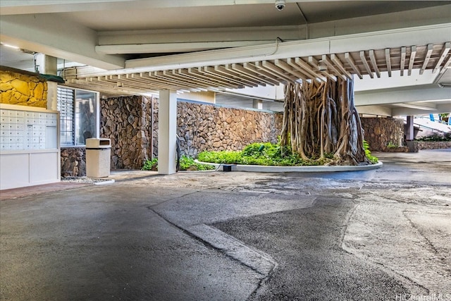 2877 Kalakaua Ave Unit 305, Honolulu, HI 96815 - view of patio featuring mail area
