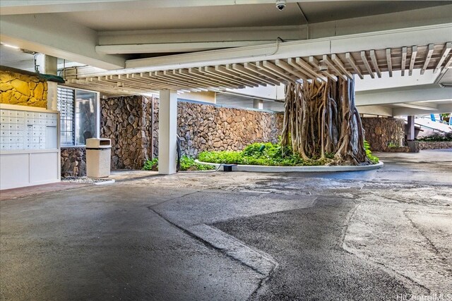 2877 Kalakaua Ave Unit 306, Honolulu, HI 96815 - view of patio featuring mail area