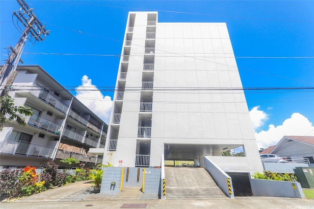 1718 Anapuni St Unit 205, Honolulu, HI 96822 - view of apartment building / complex