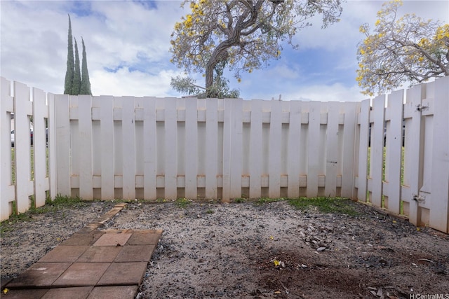 94-1064 Paawalu St Unit N1, Waipahu, HI 96797 - view of yard featuring fence