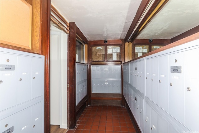 1541 Dominis St Unit 1601, Honolulu, HI 96822 - corridor featuring mail area