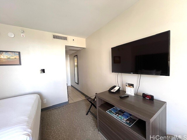 1850 Ala Moana Blvd Unit 1007, Honolulu, HI 96815 - view of bedroom