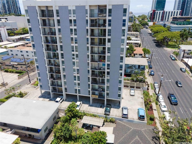 725 Piikoi St Unit 405, Honolulu, HI 96814 - view of apartment building / complex featuring a city view