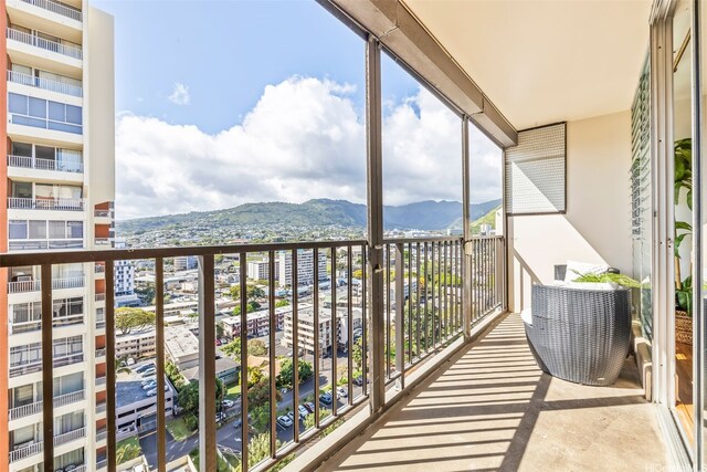 2754 Kuilei St Unit 2002, Honolulu, HI 96826 - balcony with a mountain view
