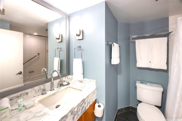 410 Atkinson Dr Unit 1337, Honolulu, HI 96814 - bathroom with toilet, vanity, and a shower with curtain