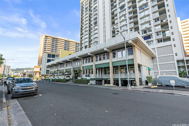 747 Amana St Unit 708, Honolulu, HI 96814 - view of apartment building / complex
