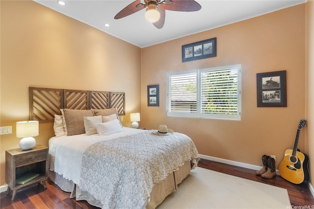 bedroom featuring baseboards, wood finished floors, recessed lighting, and ceiling fan