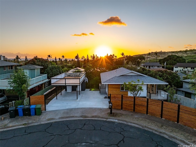 92-370 Malahuna Pl, Kapolei, HI 96707 - modern home featuring driveway and roof with shingles