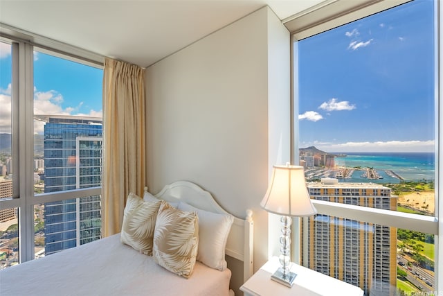 1177 Queen St Unit 4509, Honolulu, HI 96814 - bedroom with a water view, a wall of windows, and a view of city