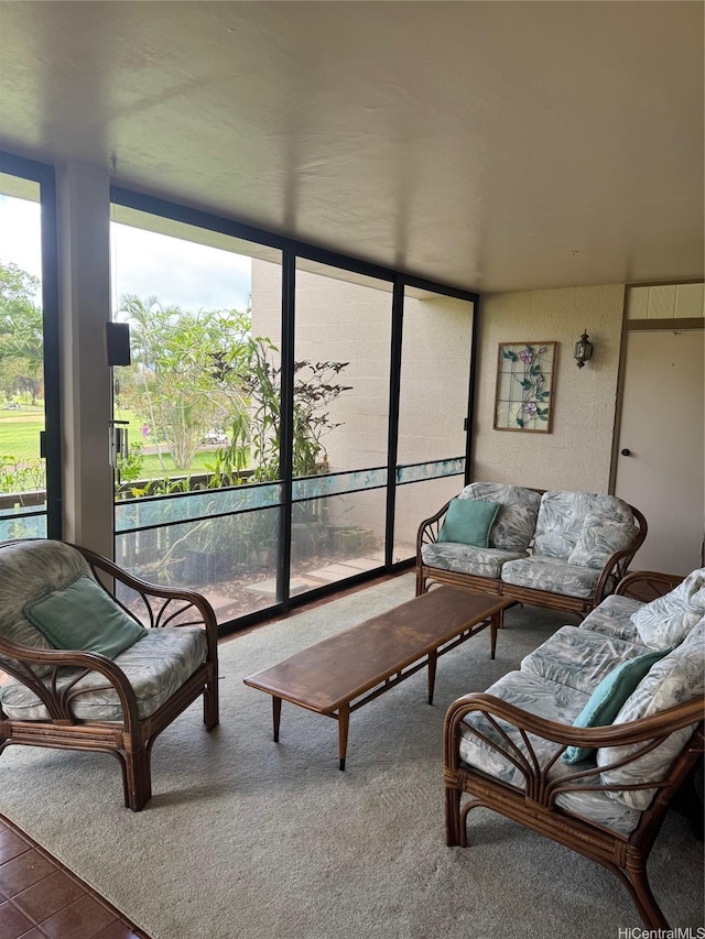 95-146 Kuahelani Ave Unit 131, Mililani, HI 96789 - view of sunroom / solarium