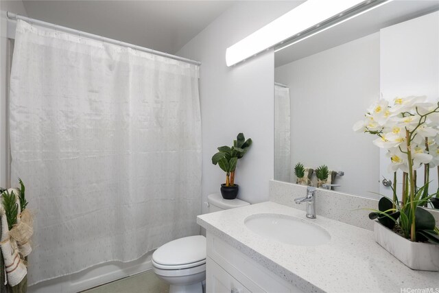 3070 Ala Ilima St Unit 306, Honolulu, HI 96818 - full bathroom with vanity, toilet, and shower / bath combination with curtain