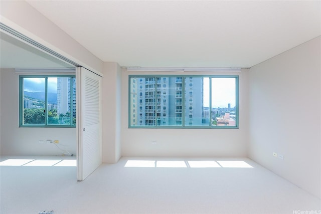 1314 Kalakaua Ave Unit 903, Honolulu, HI 96826 - unfurnished room with carpet