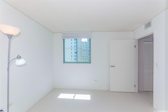 1314 Kalakaua Ave Unit 903, Honolulu, HI 96826 - view of carpeted empty room