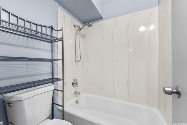 3020 Ala Napuaa Pl Unit 103, Honolulu, HI 96818 - bathroom with toilet and shower / bathtub combination