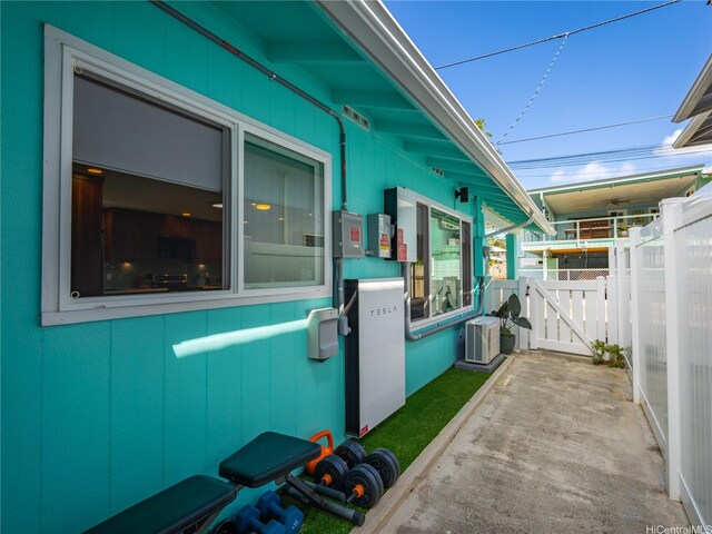 340 Manono St Unit 2, Kailua, HI 96734 - view of patio featuring a gate and fence
