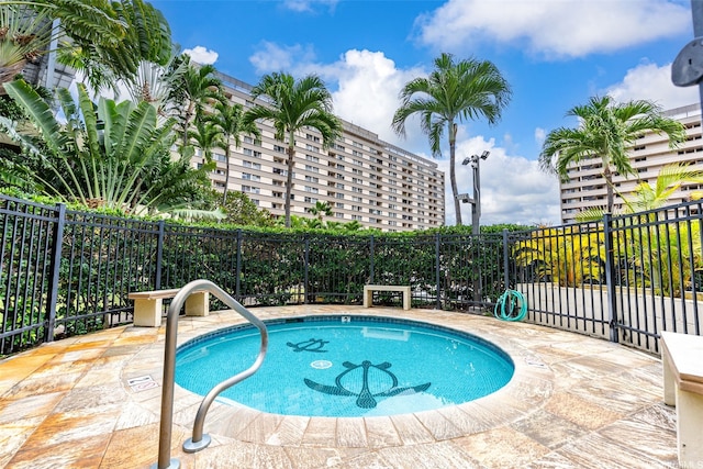 3161 Ala Ilima St Unit 1006, Honolulu, HI 96818 - outdoor pool with fence
